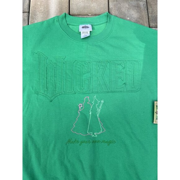 WICKED Embroidered Glinda & Elphaba Green Sweatshirt Womens Sm NWT Crew neck - Picture 3 of 11